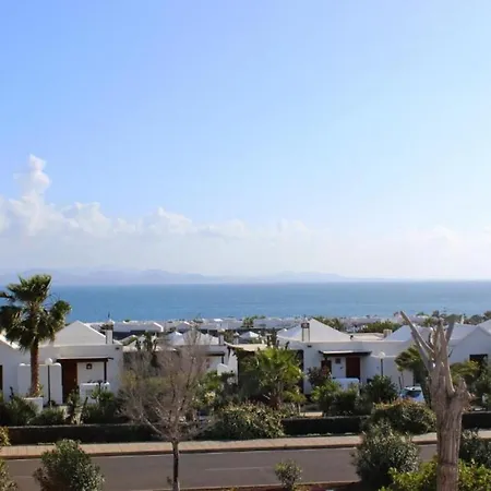 One Bedroom Sea View With Half Board,pool And Wifi, Beach Playa Blanca