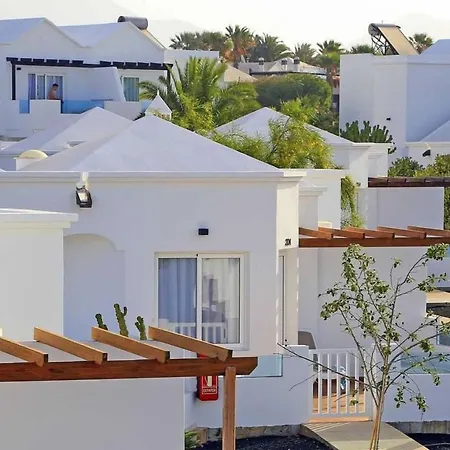 One Bedroom Sea View With Half Board,pool And Wifi, Beach Playa Blanca (Lanzarote)
